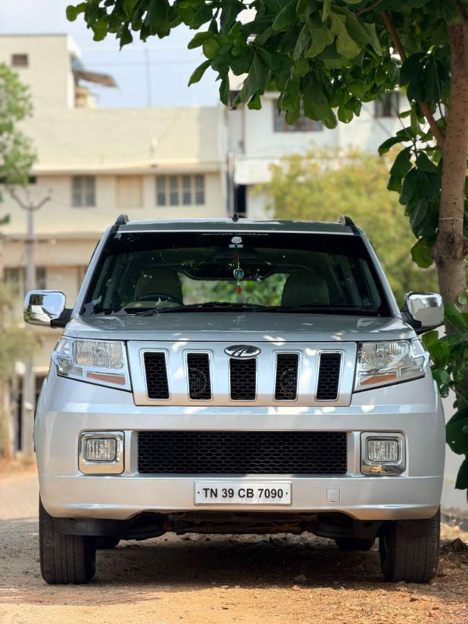 Mahindra TUV 300 - Image 10