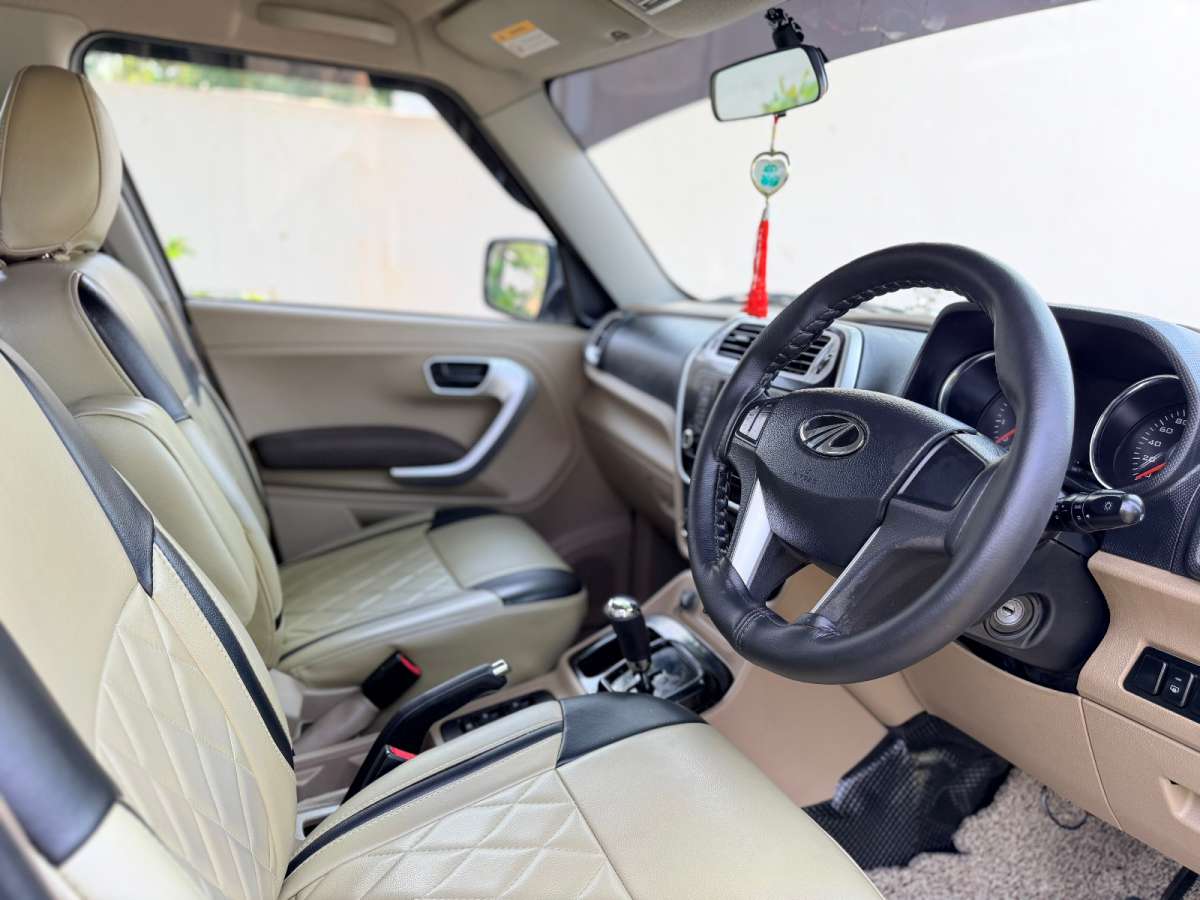 Mahindra TUV 300 - Image 5