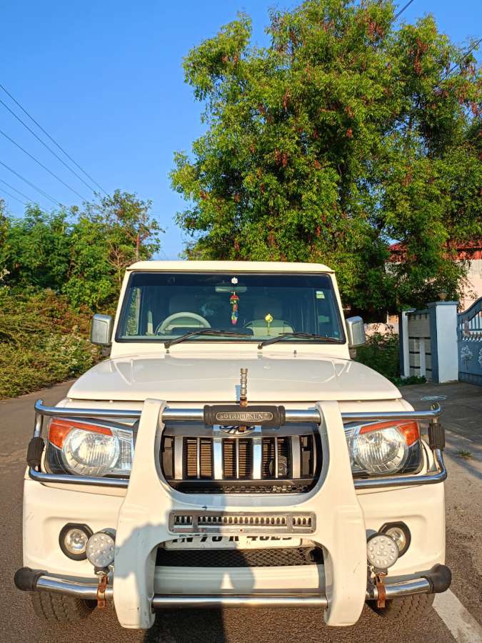 Mahindra Bolero SLE
