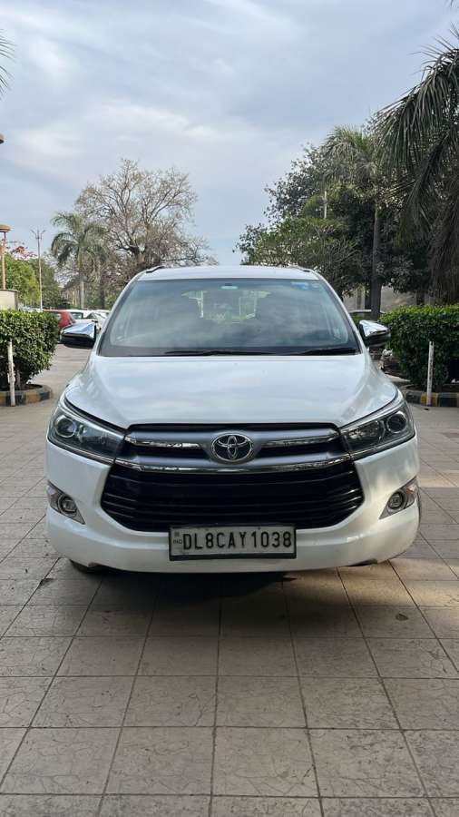 Toyota Innova Crysta 2.8 Z