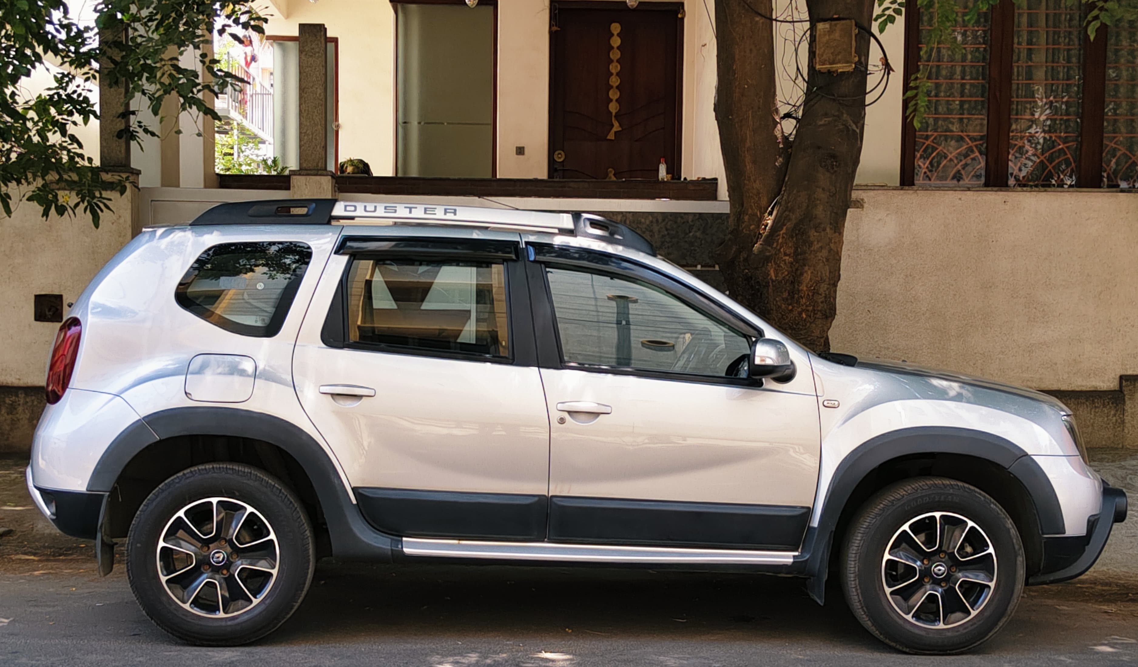Renault Duster - Image 2