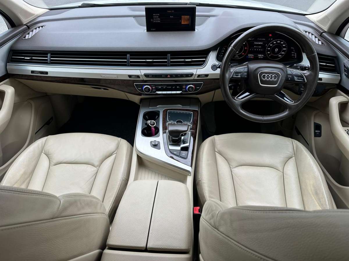 Audi Q7 - Image 5