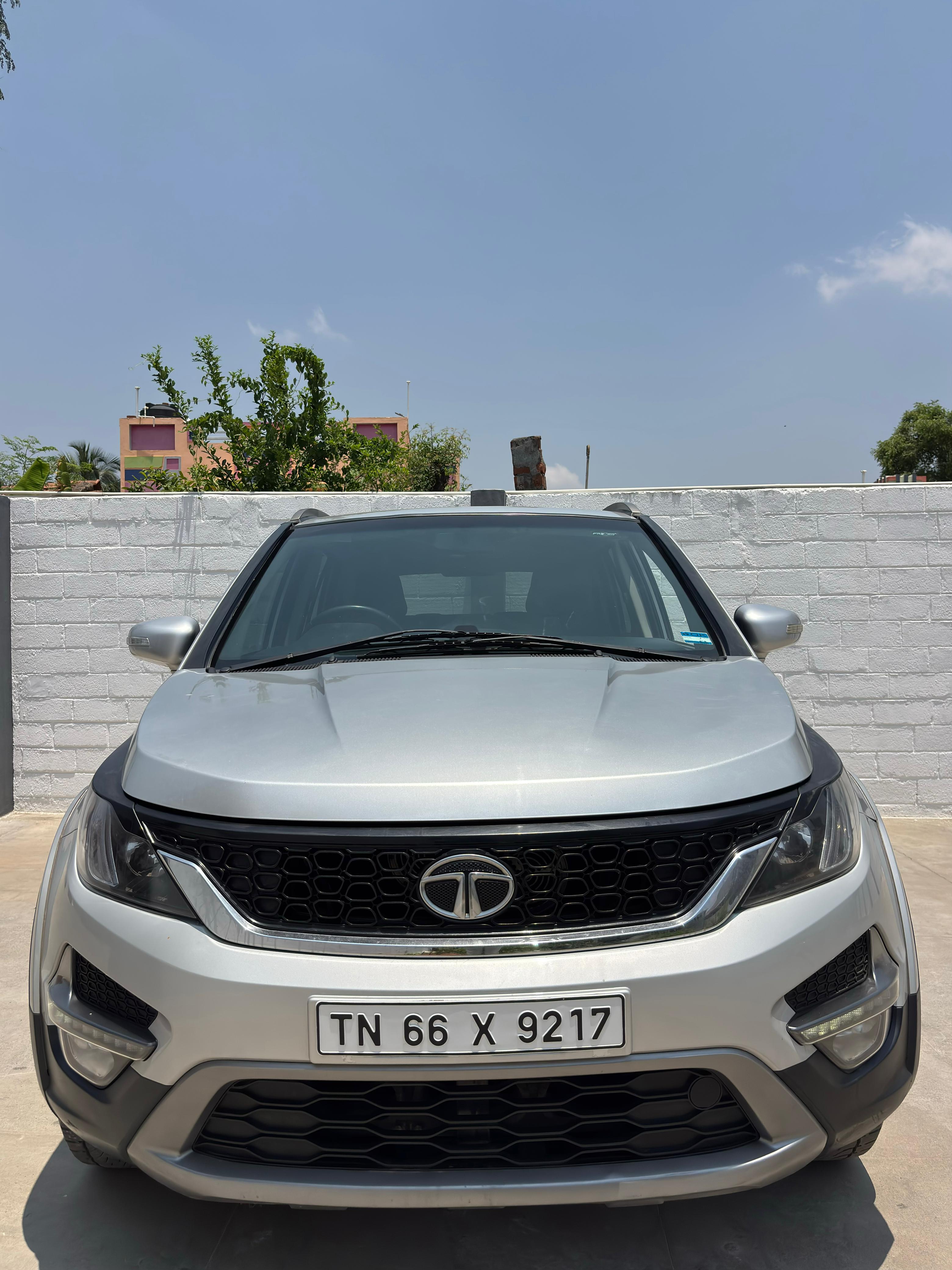 Tata Hexa XTA