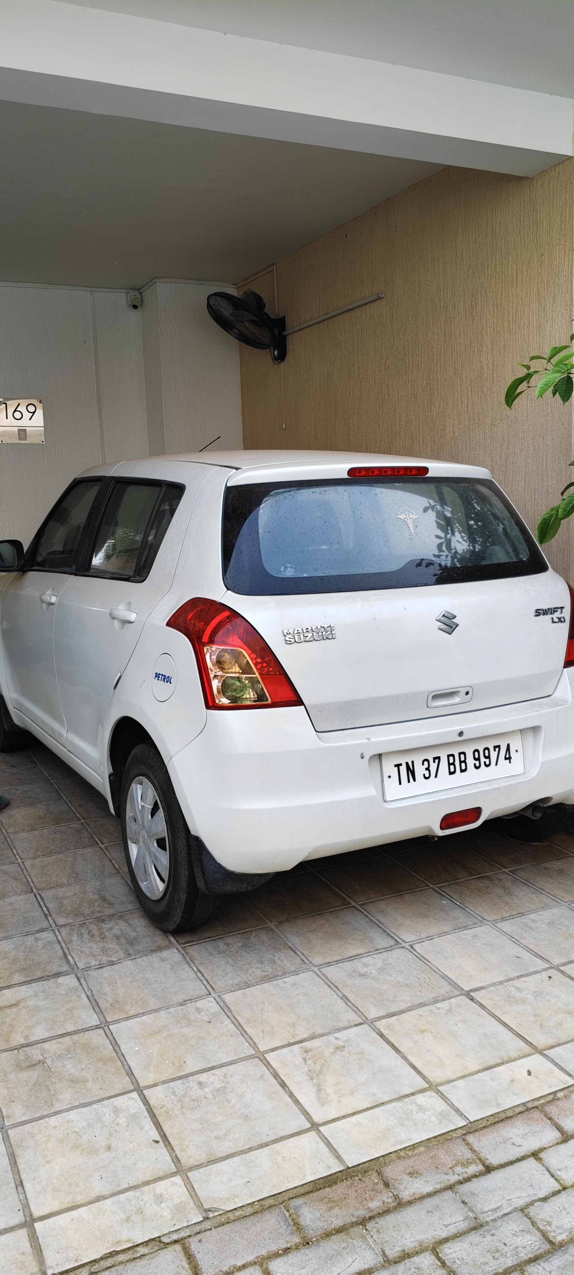 Maruti Suzuki Swift - Image 2
