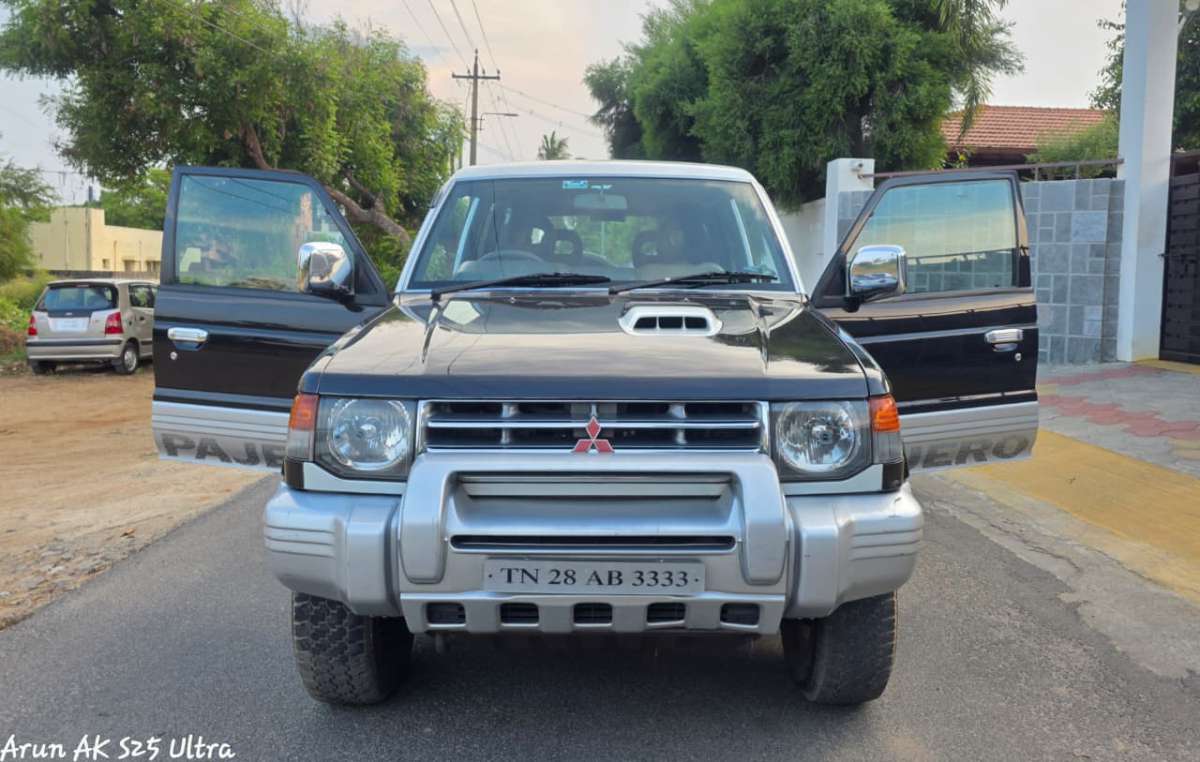 Mitsubishi Pajero 4*4 LHD