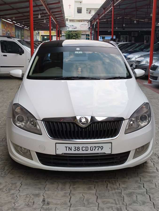 Skoda Rapid - Image 10