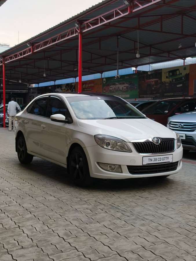 Skoda Rapid - Image 4