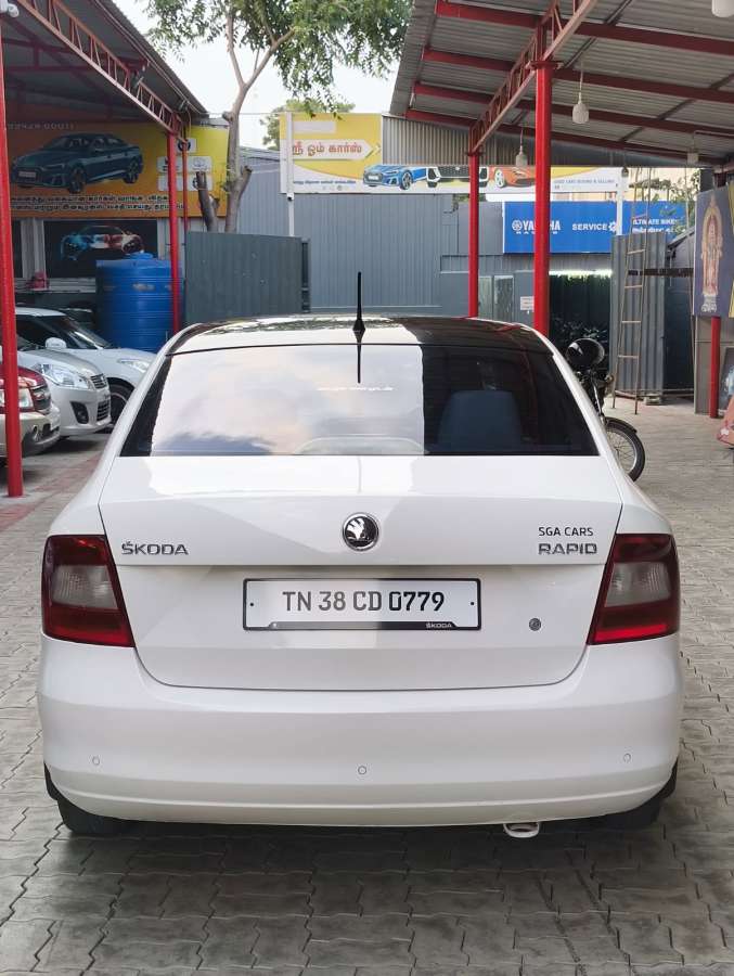 Skoda Rapid - Image 3
