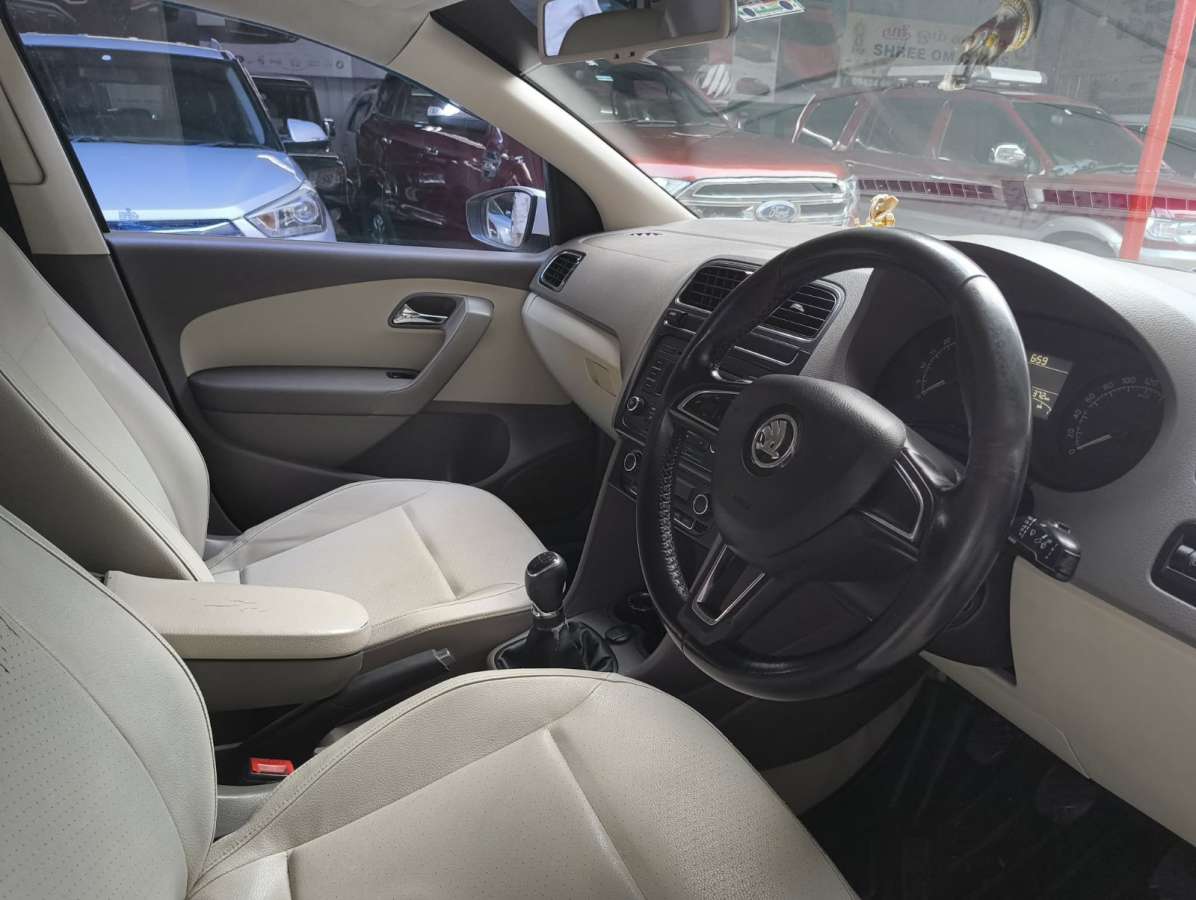 Skoda Rapid - Image 6