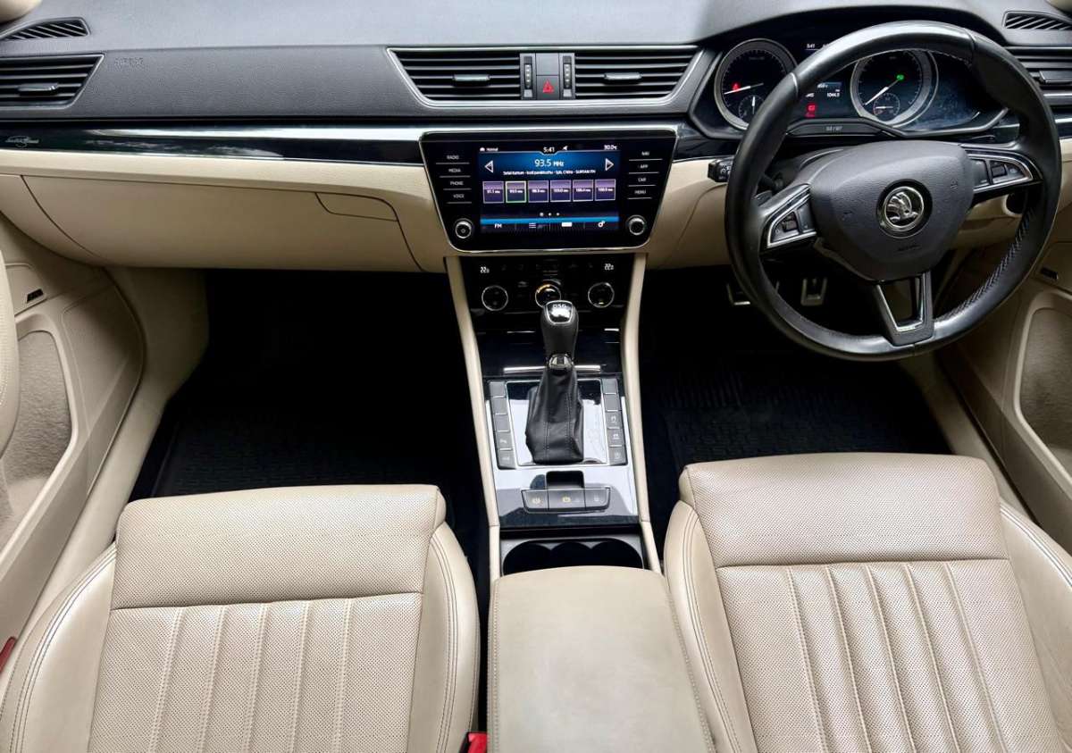 Skoda Superb - Image 8