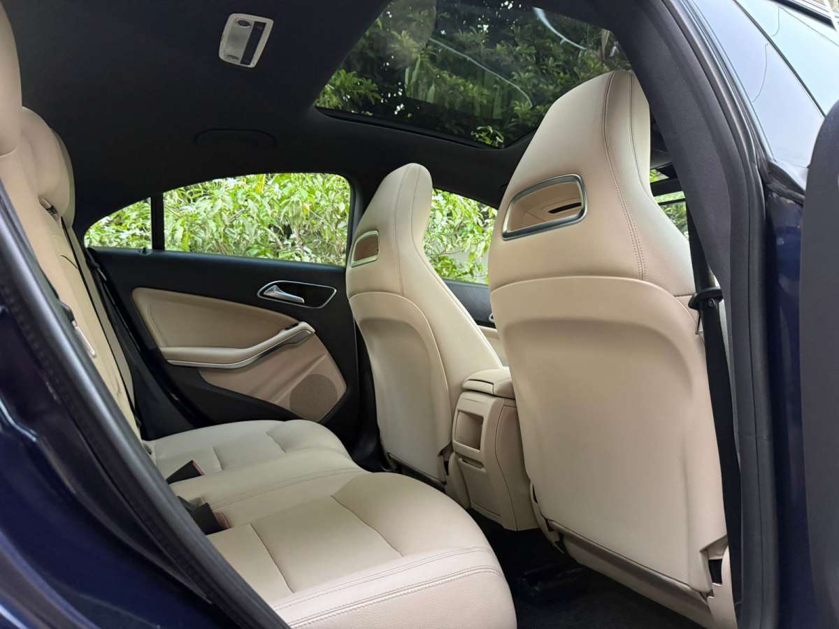 Mercedes Benz C-Class - Image 6