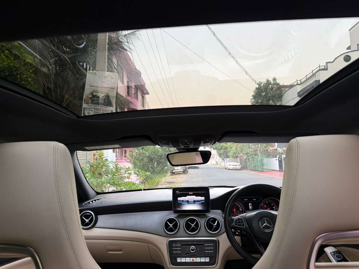 Mercedes Benz C-Class - Image 7