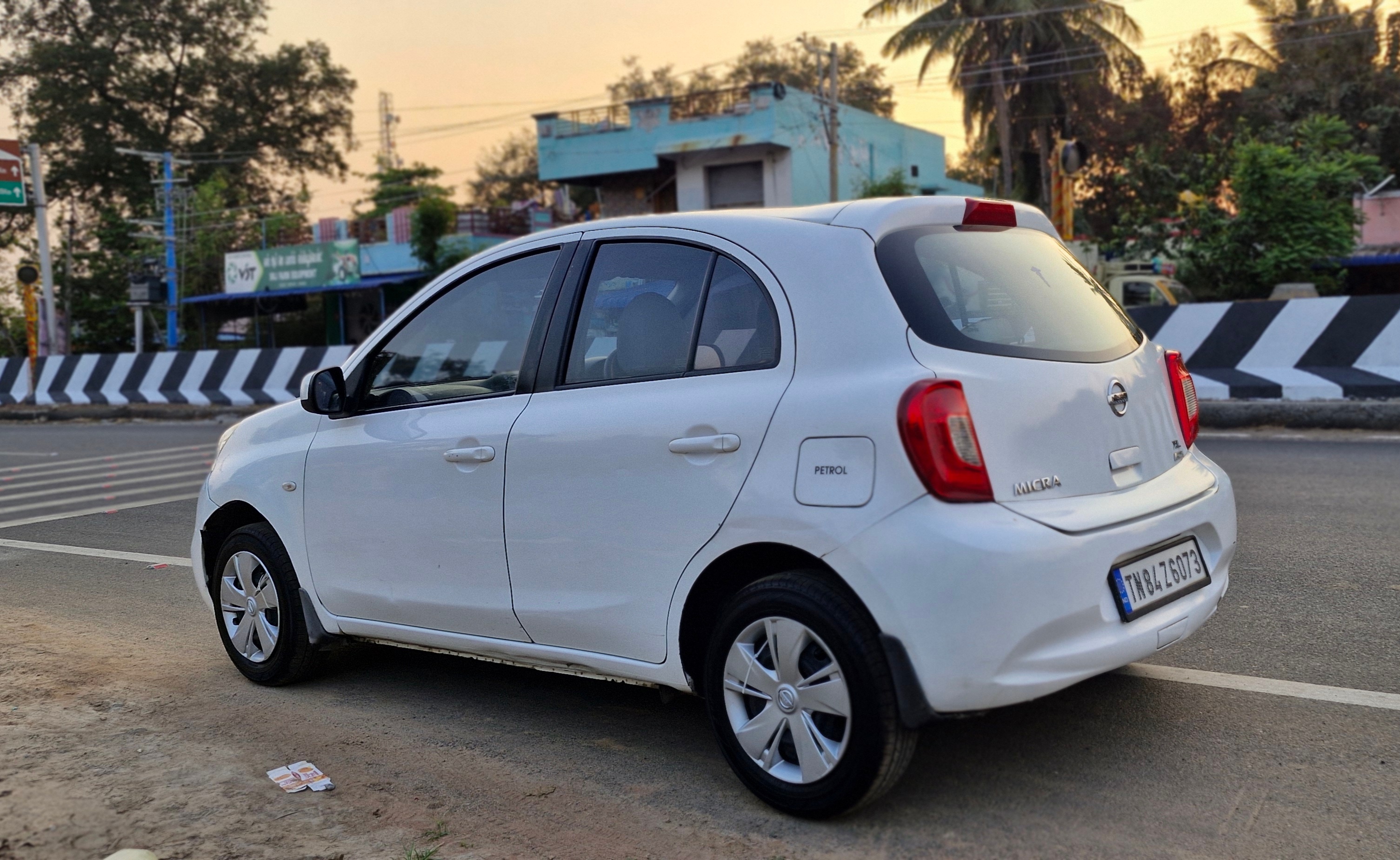 Nissan Micra Active - Image 11