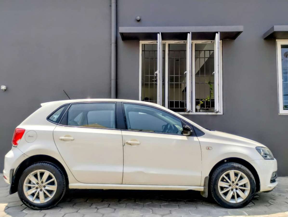 Volkswagen Polo - Image 9