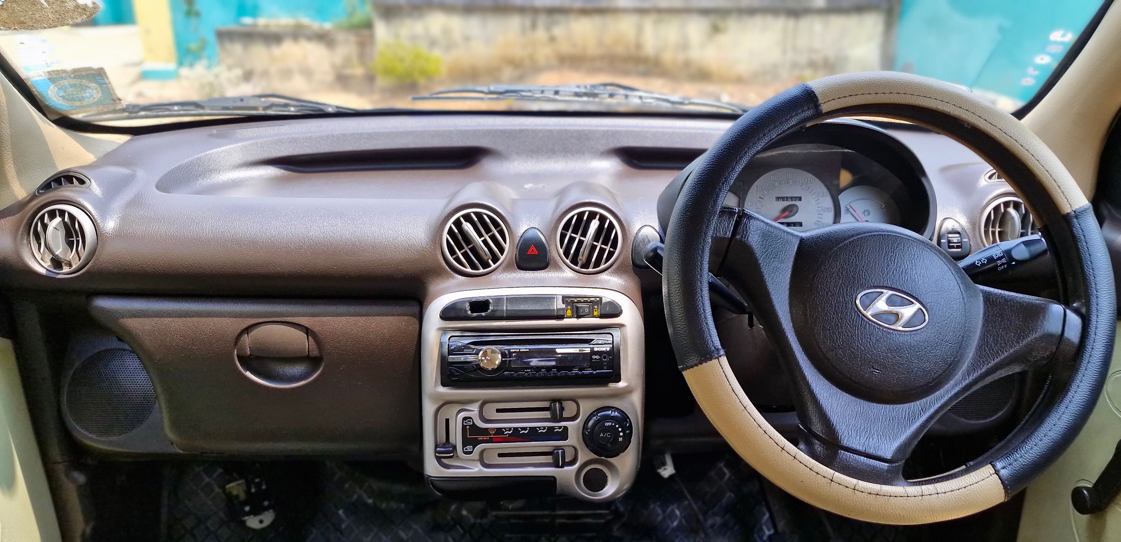 Hyundai Santro - Image 9