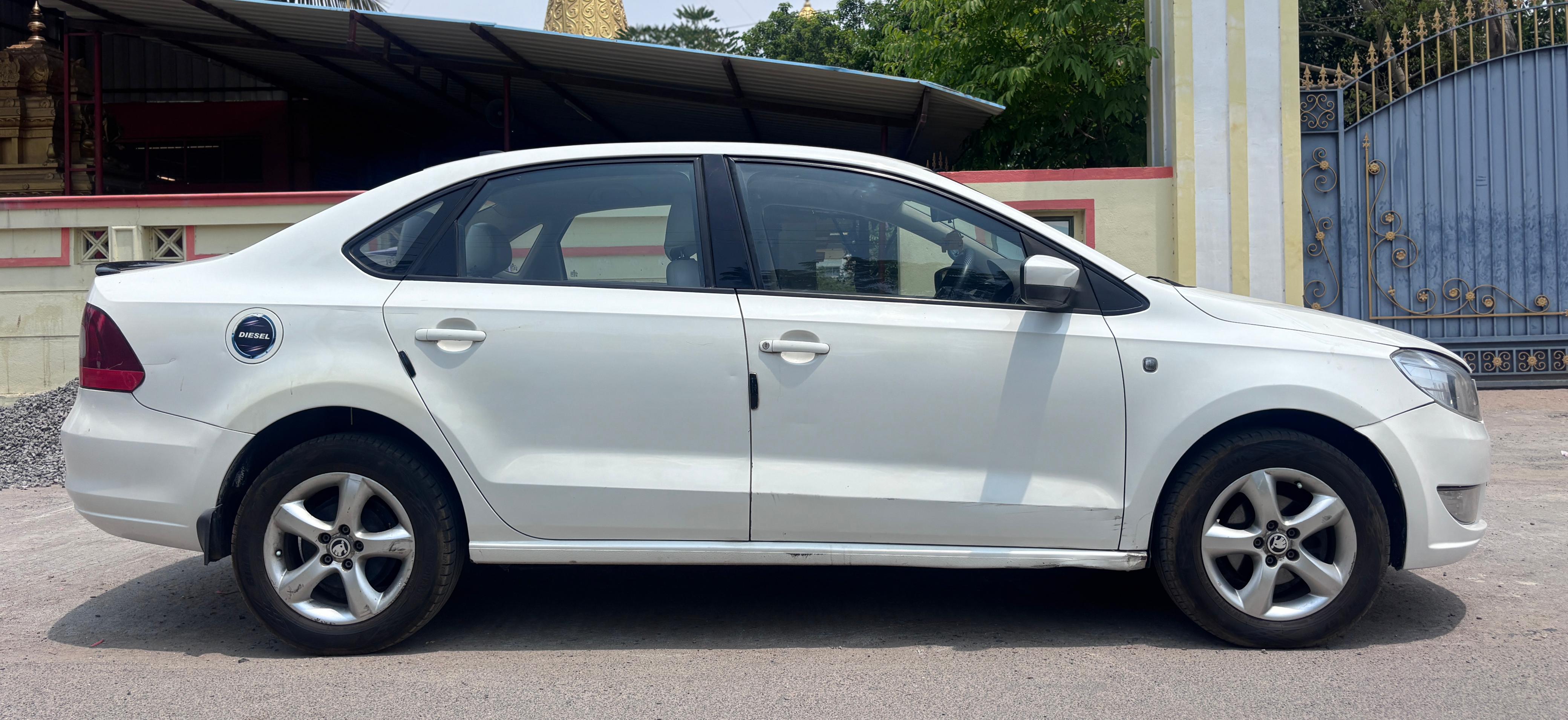 Skoda Rapid - Image 9