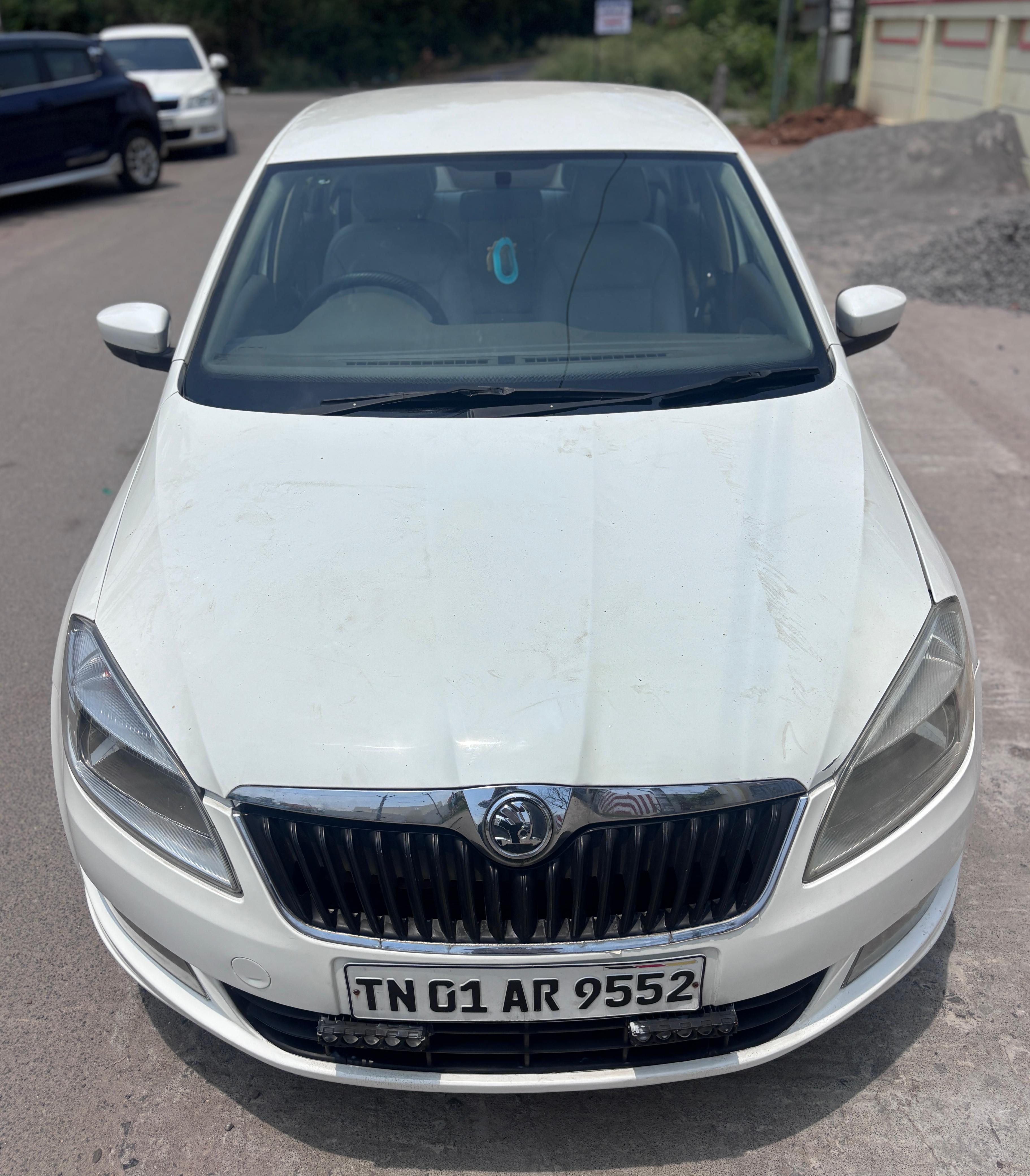 Skoda Rapid - Image 11