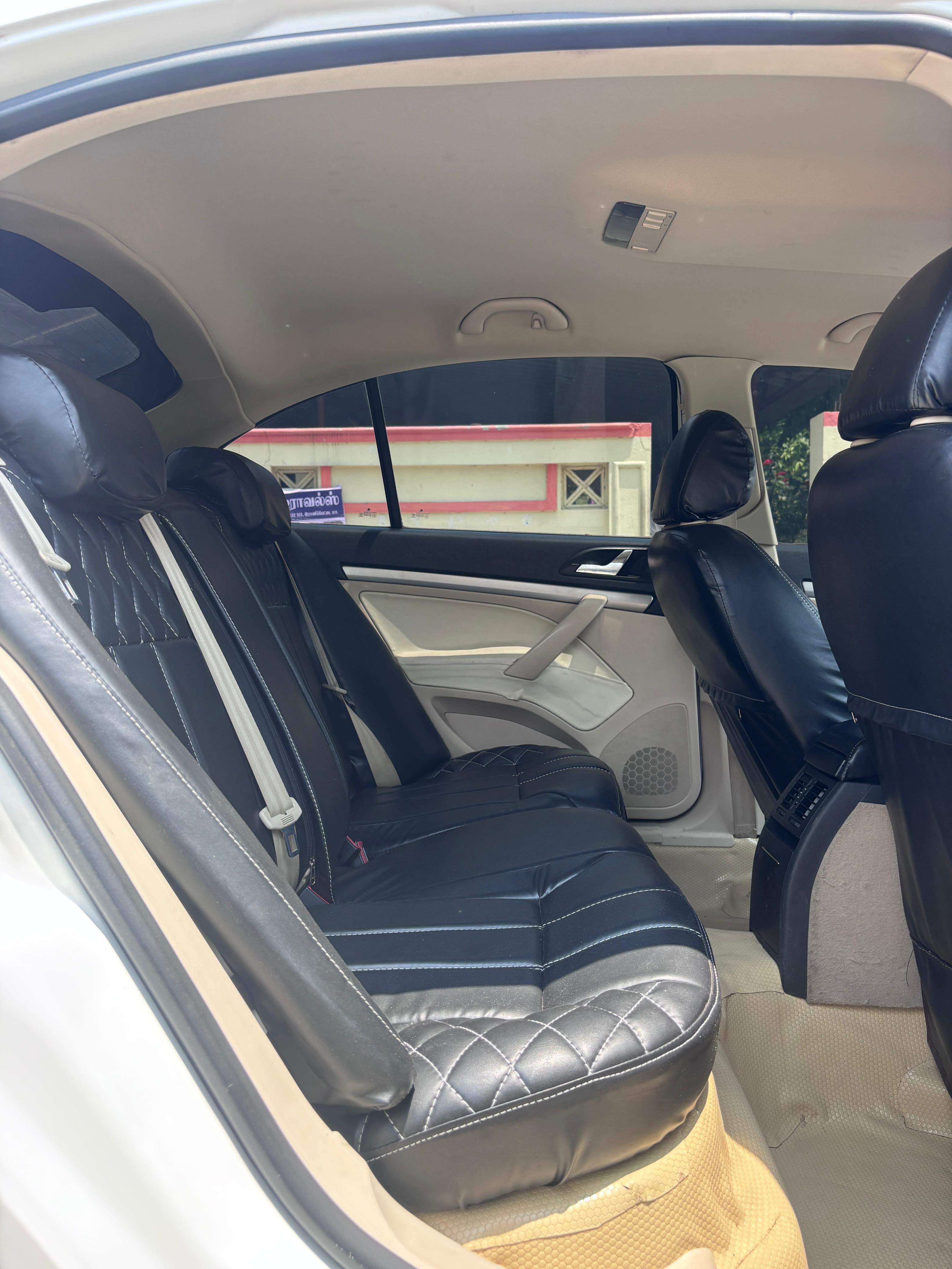 Skoda Laura - Image 6