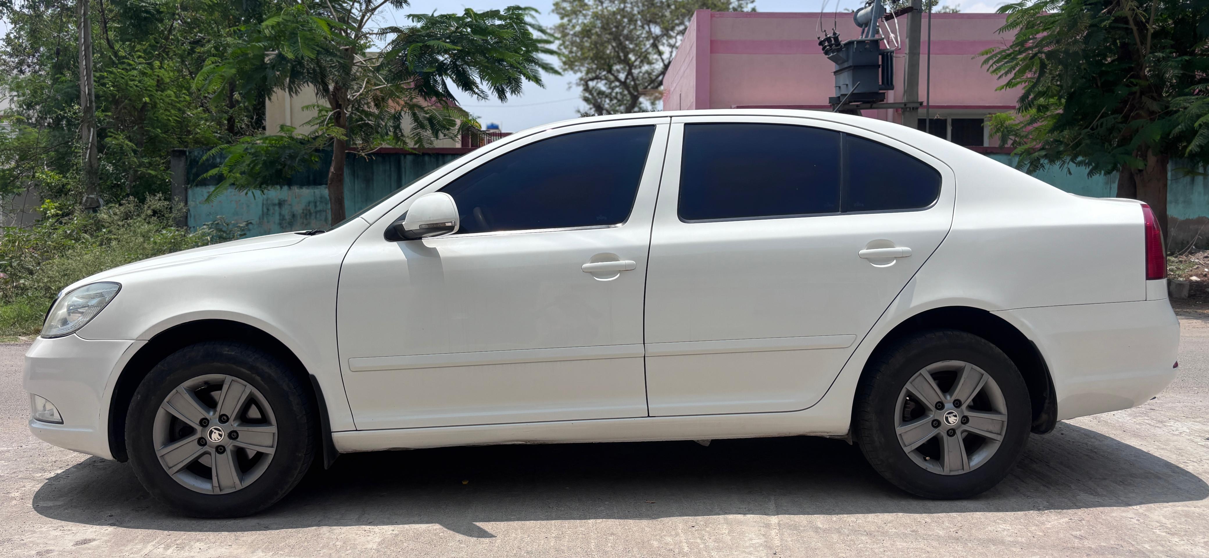 Skoda Laura - Image 9