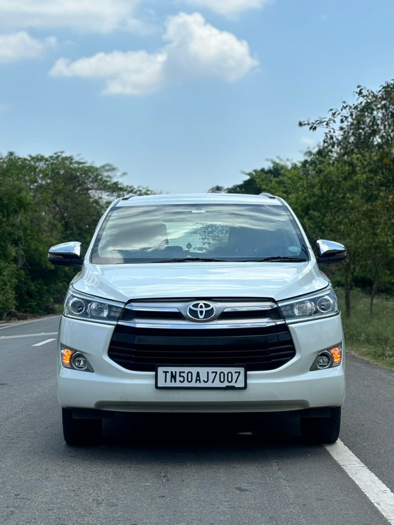 Toyota Innova Crysta 2.4z