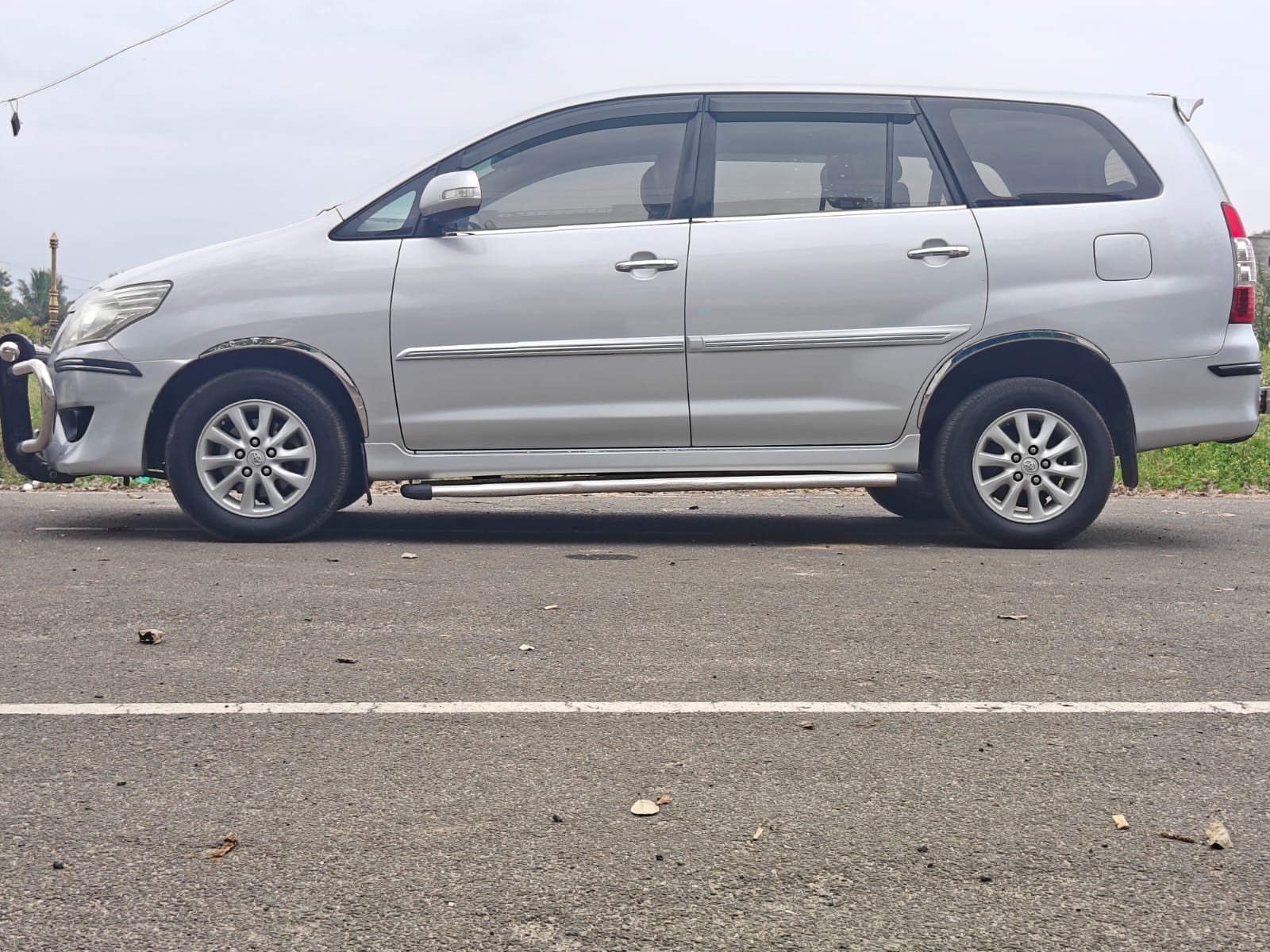 Toyota Innova - Image 6