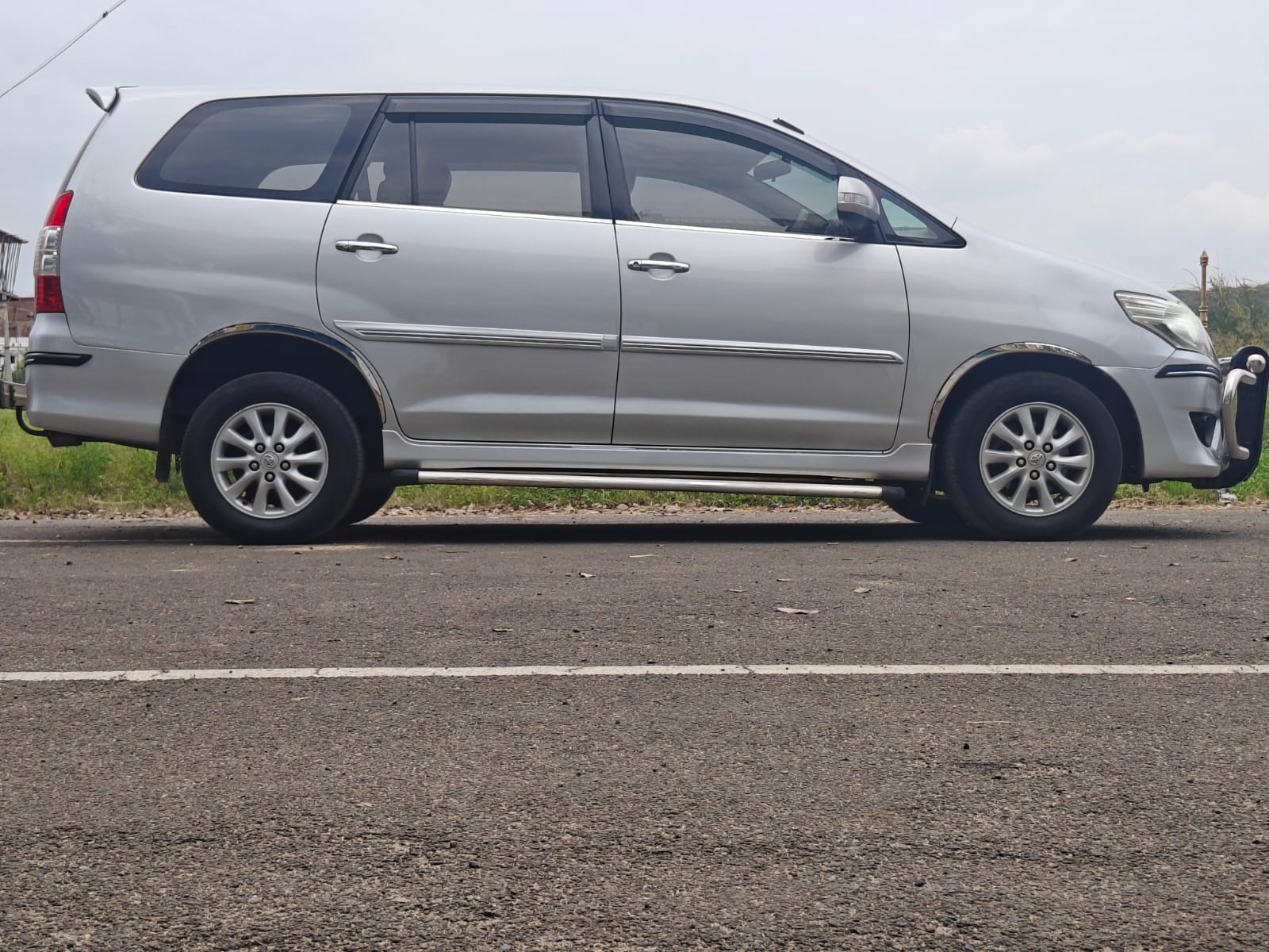 Toyota Innova - Image 7