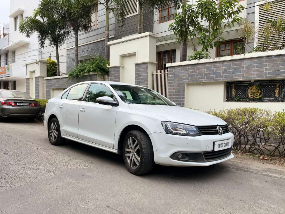 Volkswagen Jetta - Image 9