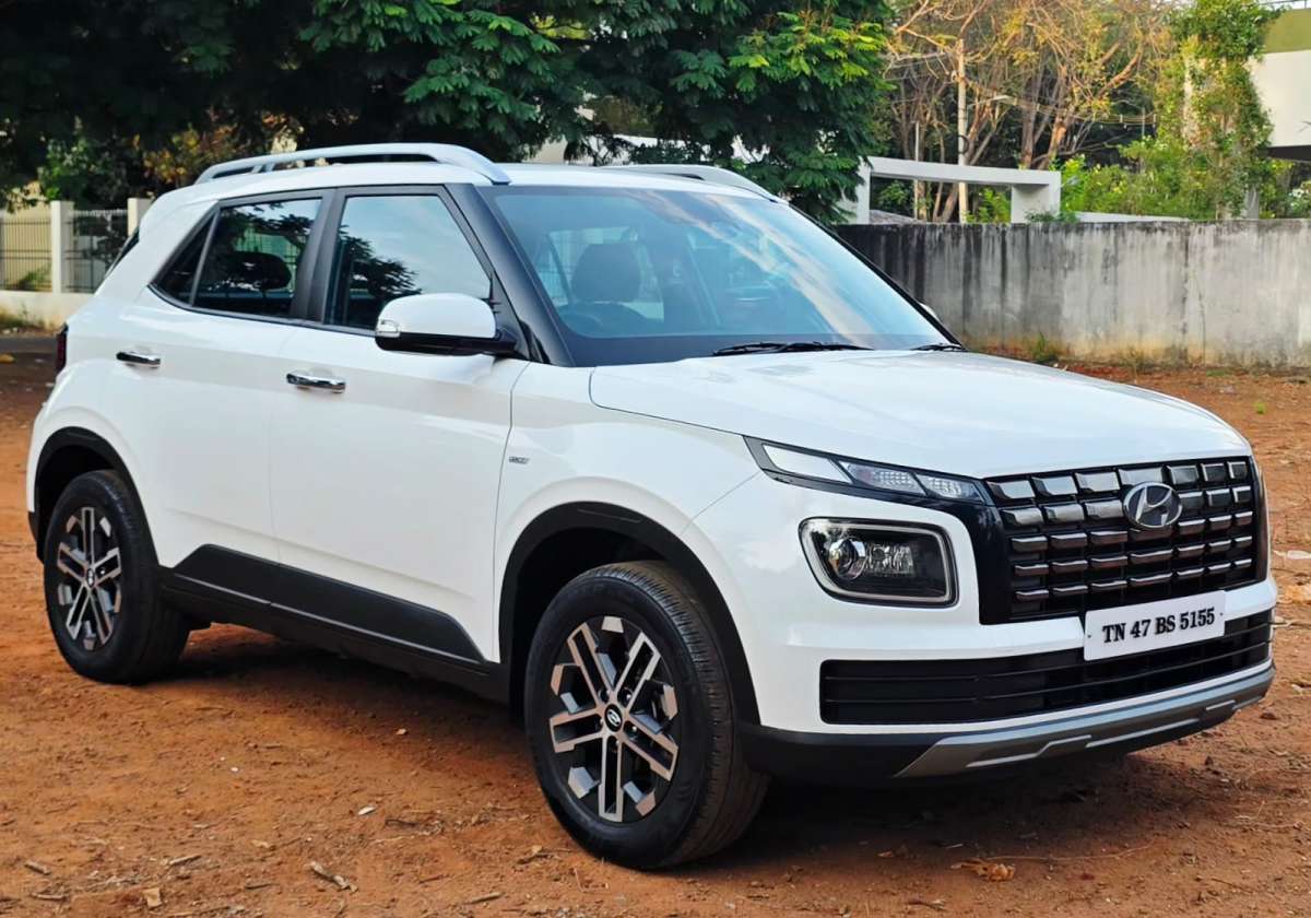 Hyundai Venue - Image 2