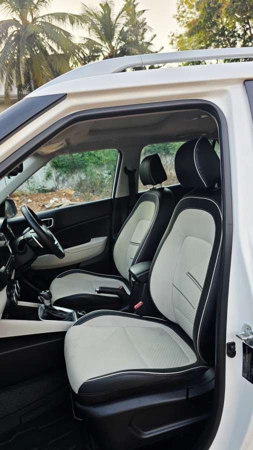 Hyundai Venue - Image 8