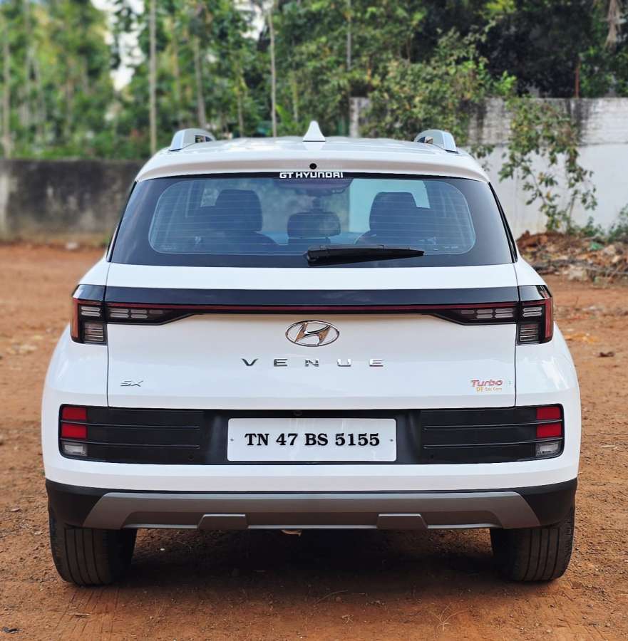 Hyundai Venue - Image 10