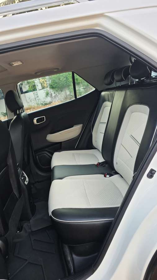 Hyundai Venue - Image 9