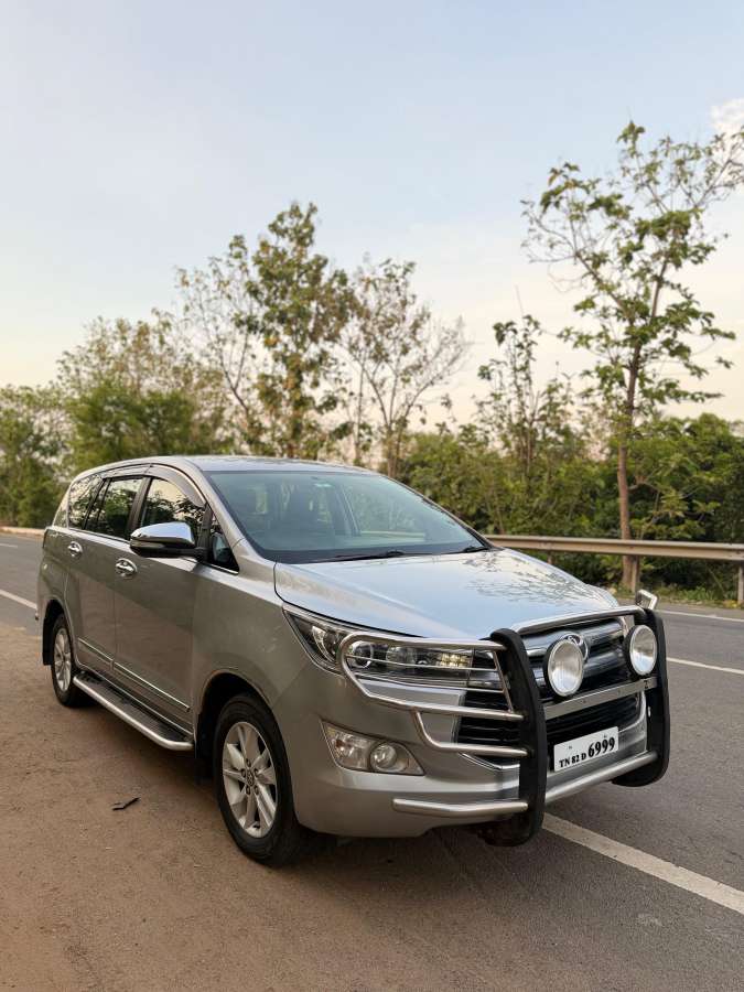 Toyota Innova Crysta - Image 3