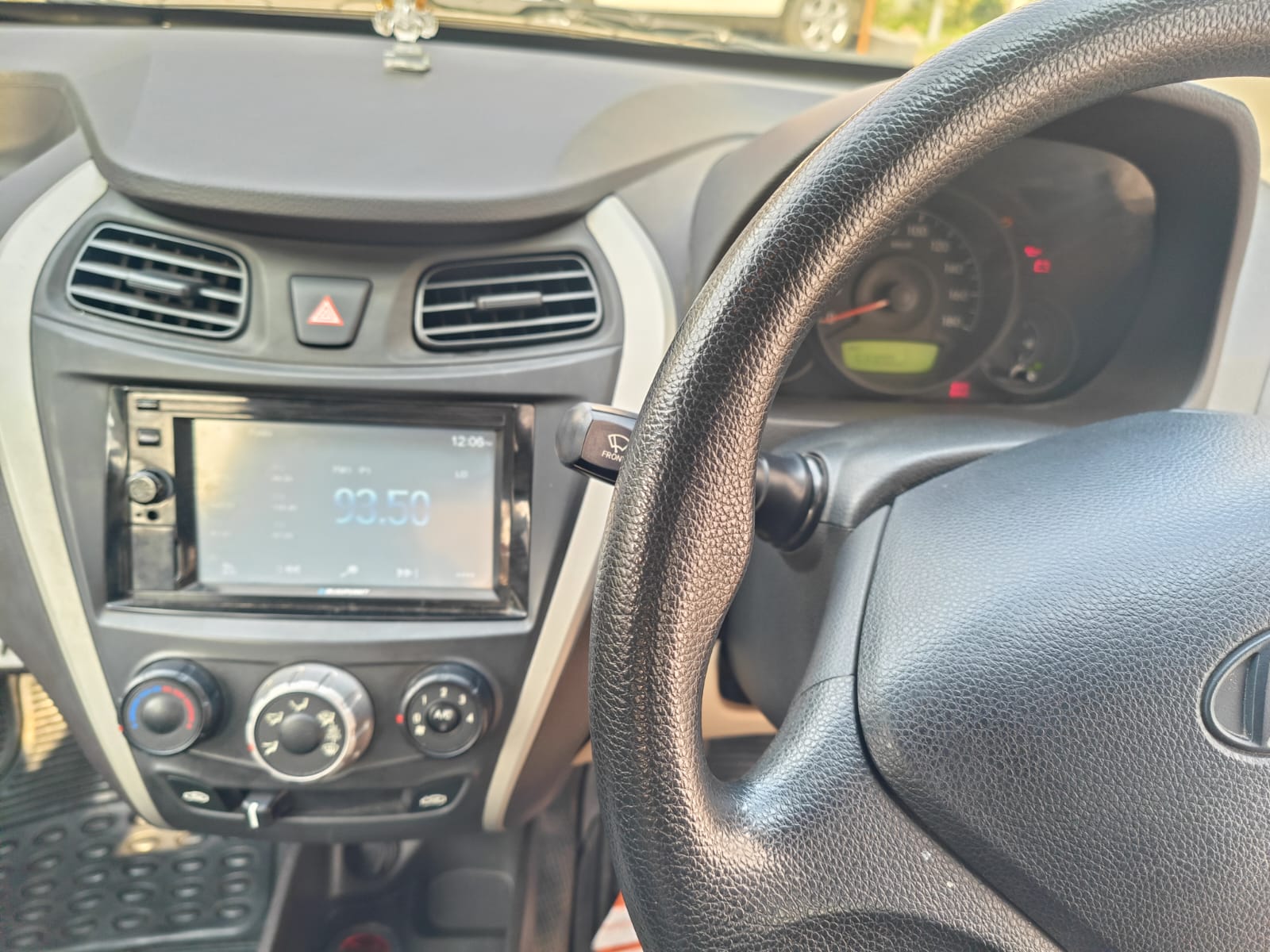 Hyundai Eon - Image 5