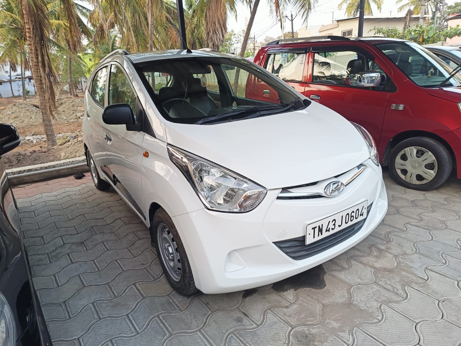 Hyundai Eon - Image 2