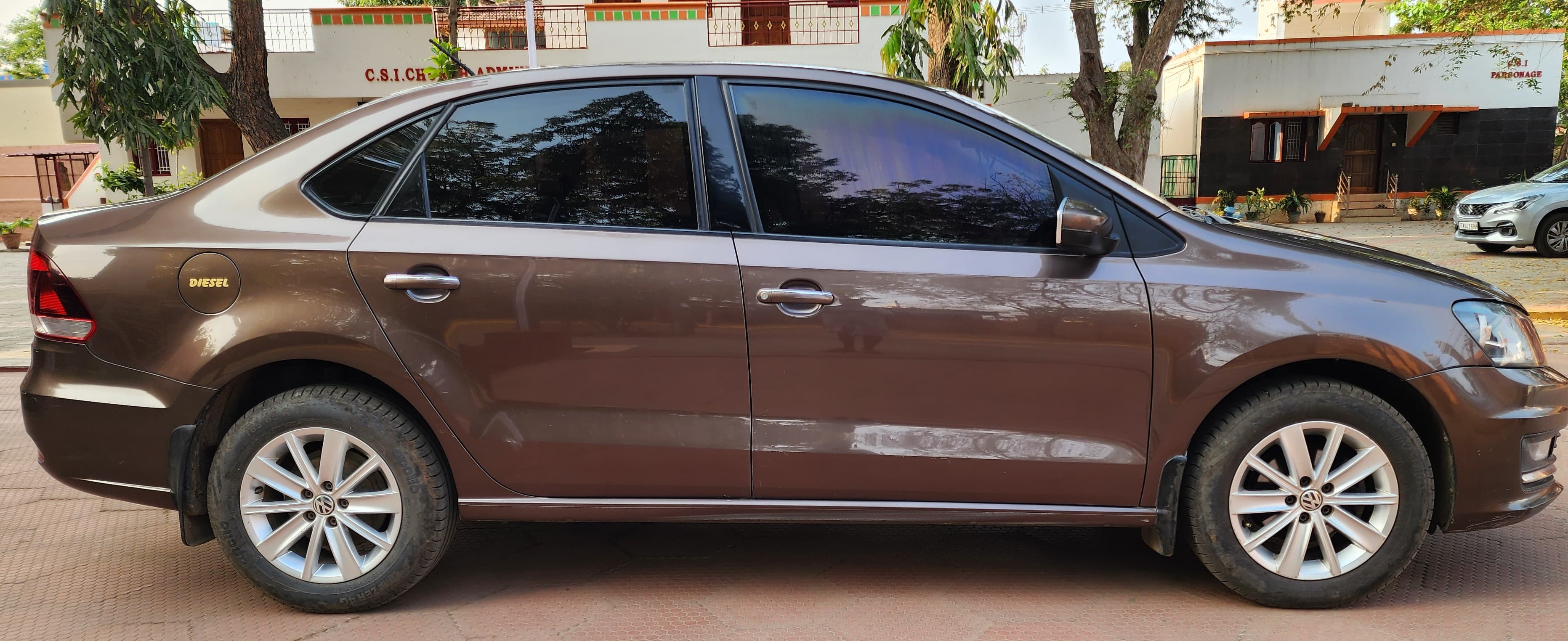 Volkswagen Vento - Image 10