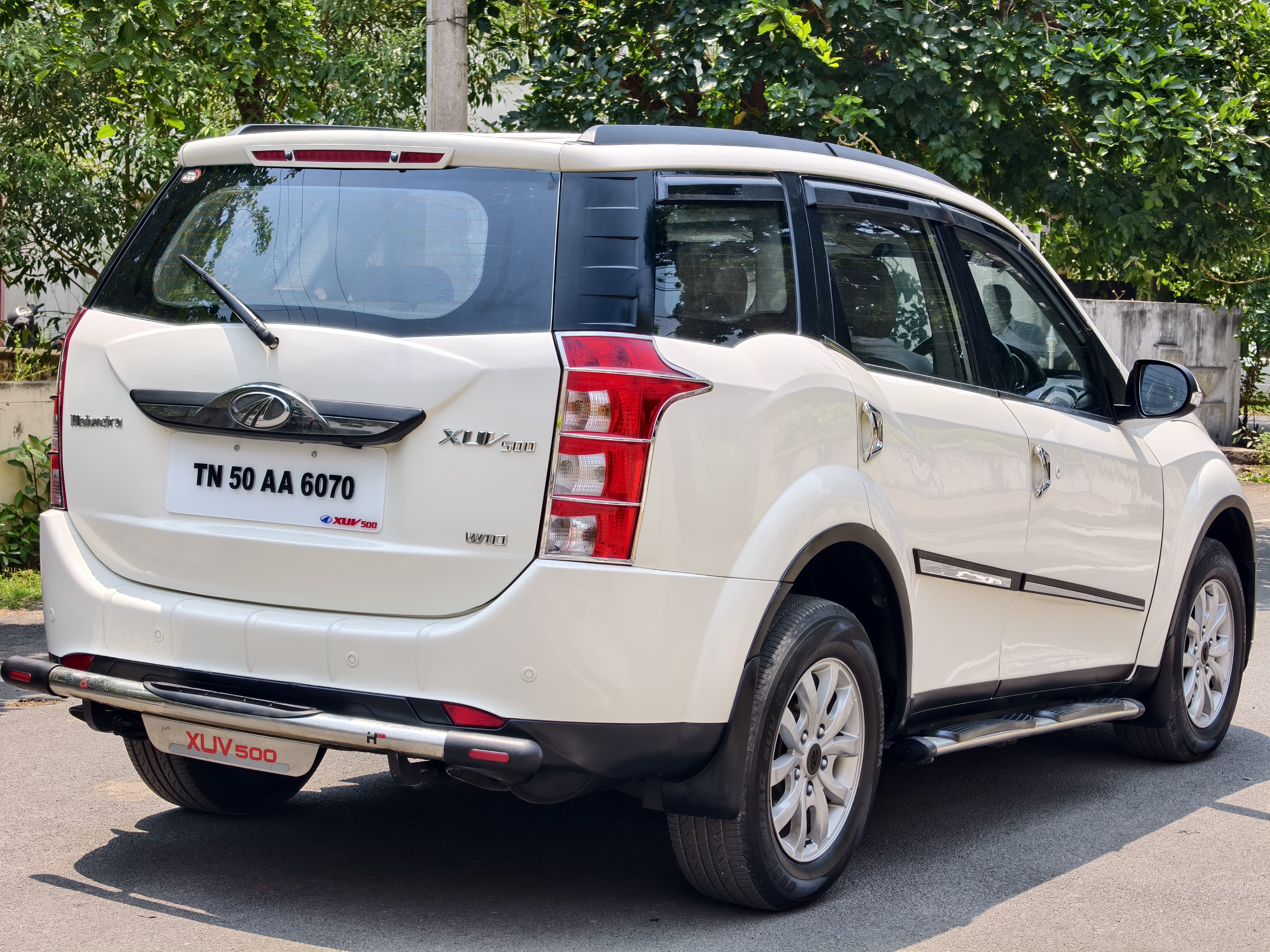 Mahindra XUV500 - Image 7