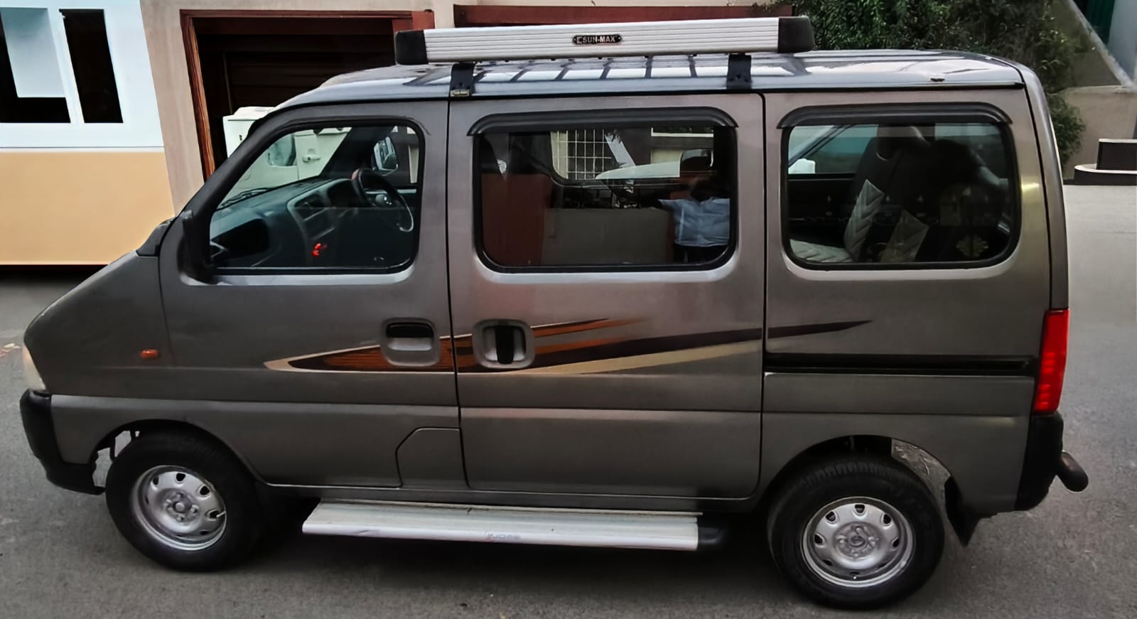 Maruti Suzuki Eeco - Image 6