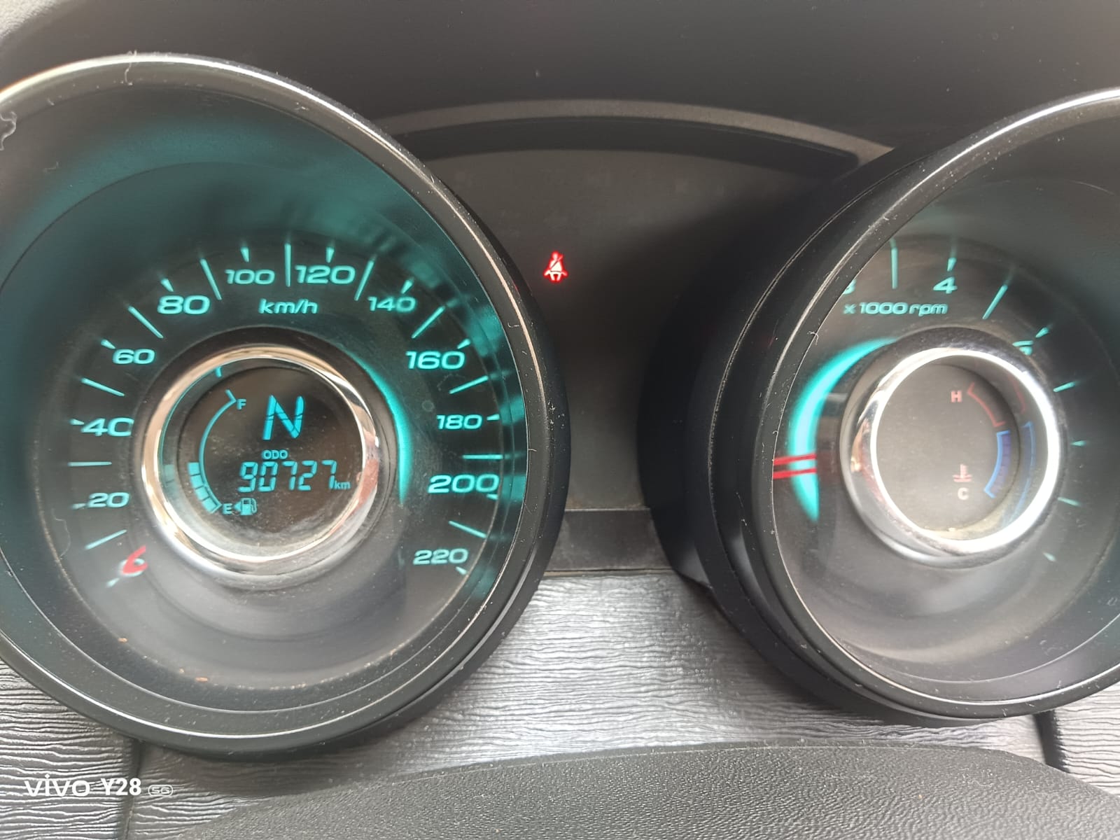 Mahindra XUV500 - Image 13