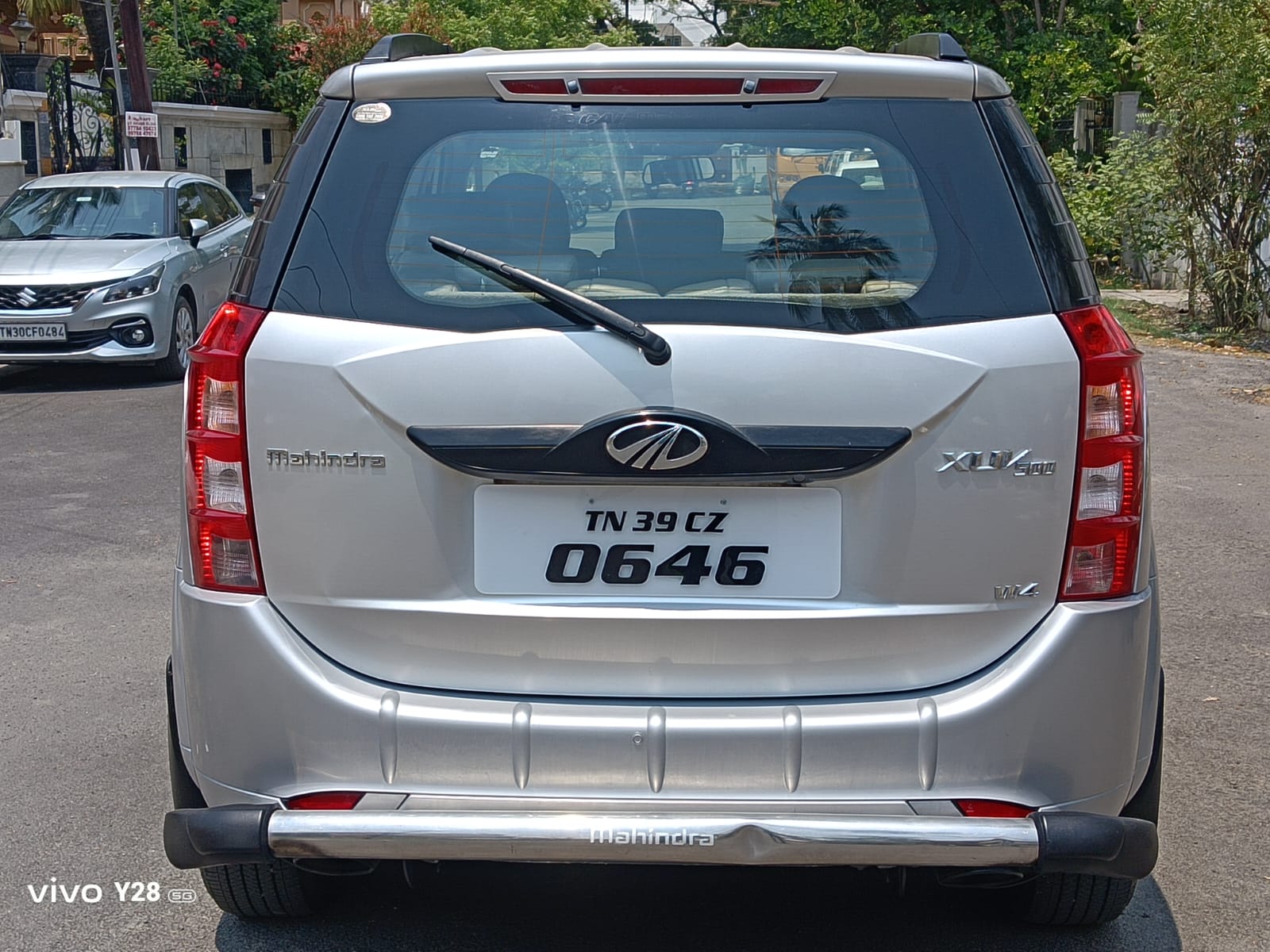 Mahindra XUV500 - Image 11