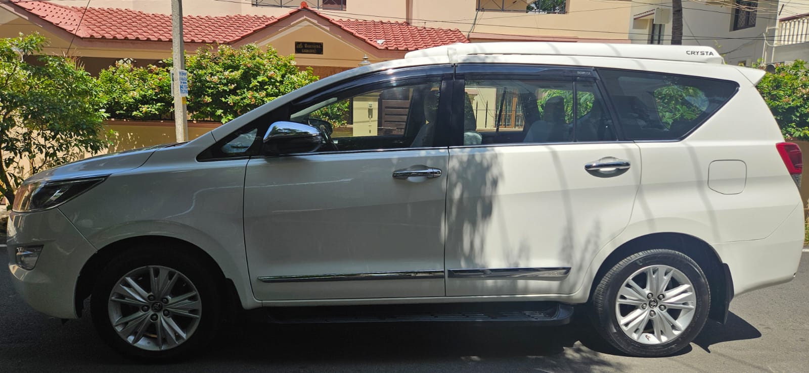 Toyota Innova Crysta - Image 3