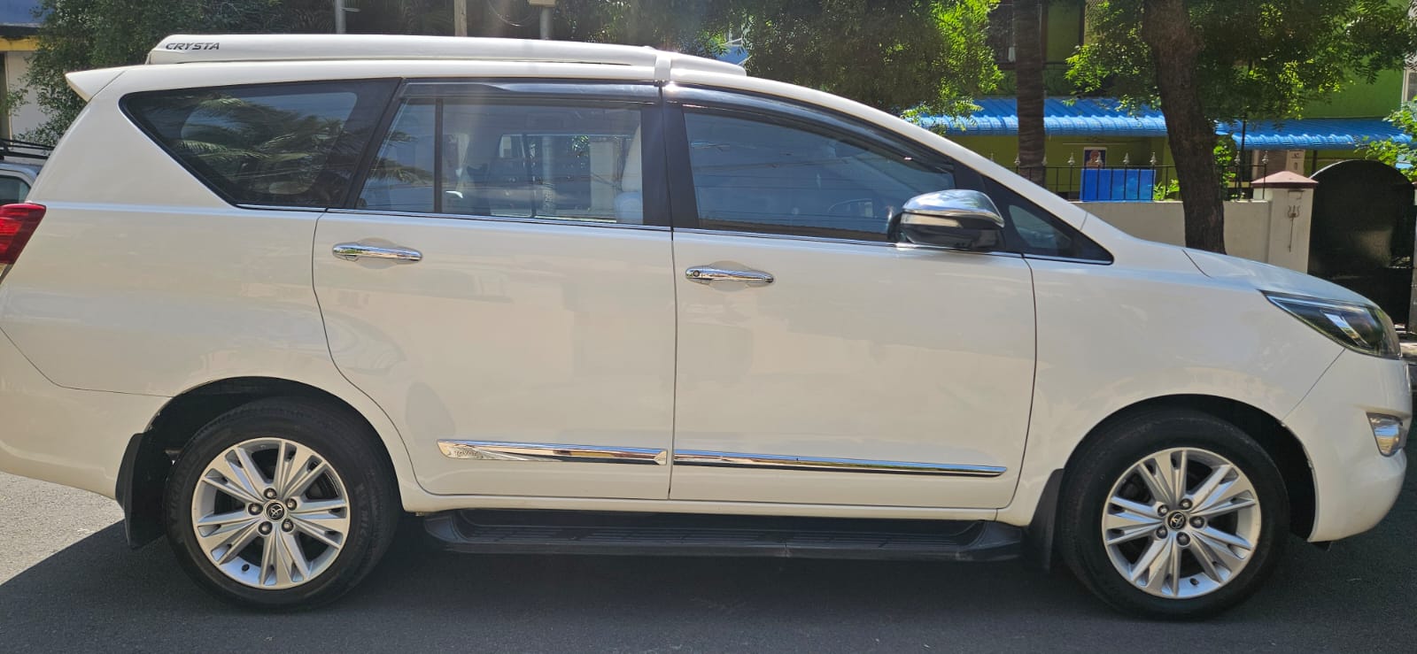 Toyota Innova Crysta - Image 4