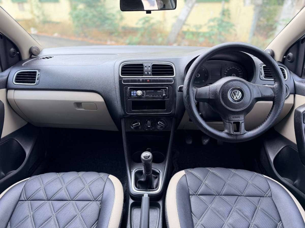 Volkswagen Polo - Image 8