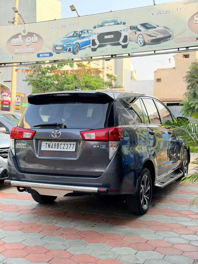 Toyota Innova Crysta - Image 4