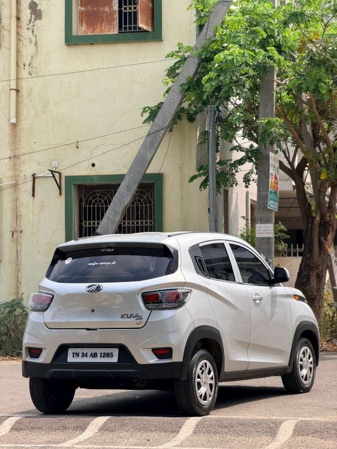 Mahindra KUV 100