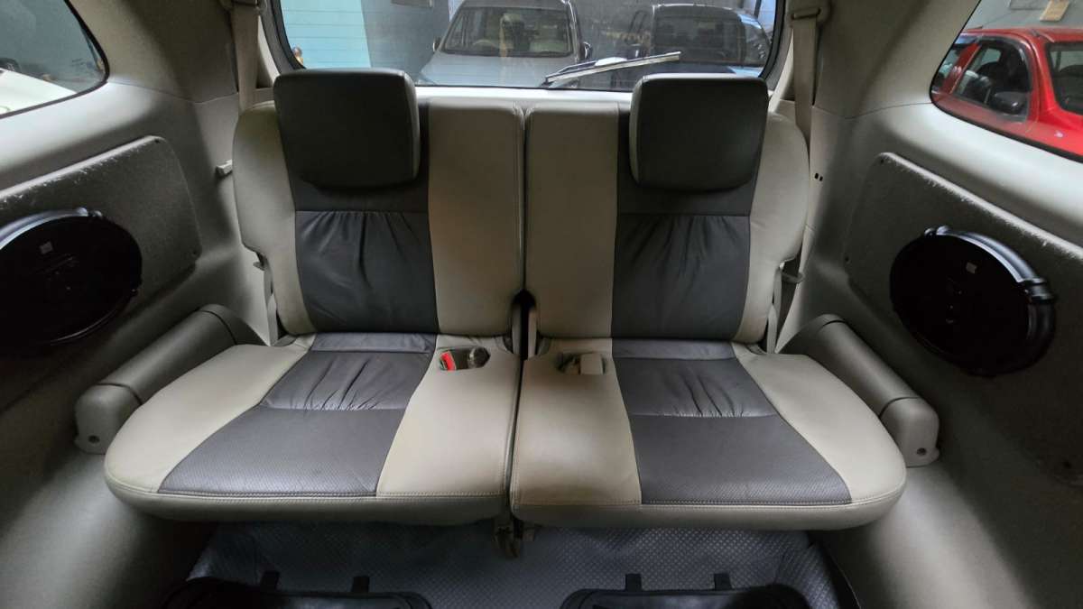 Toyota Innova - Image 3