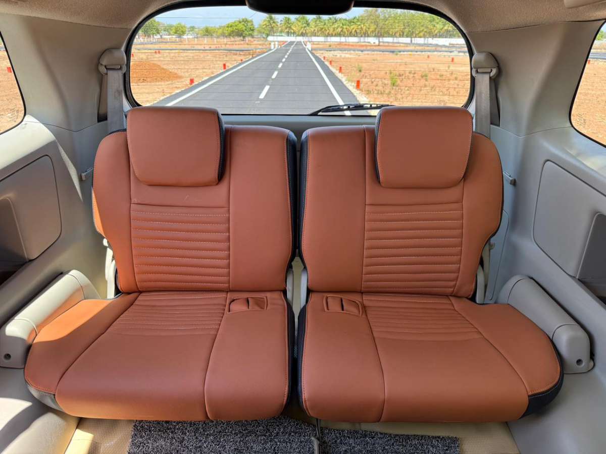 Toyota Innova - Image 5