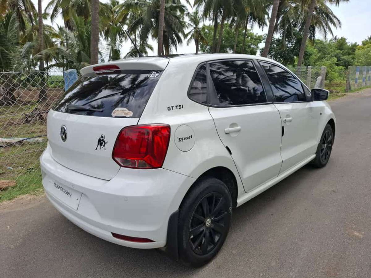 Volkswagen Polo - Image 9