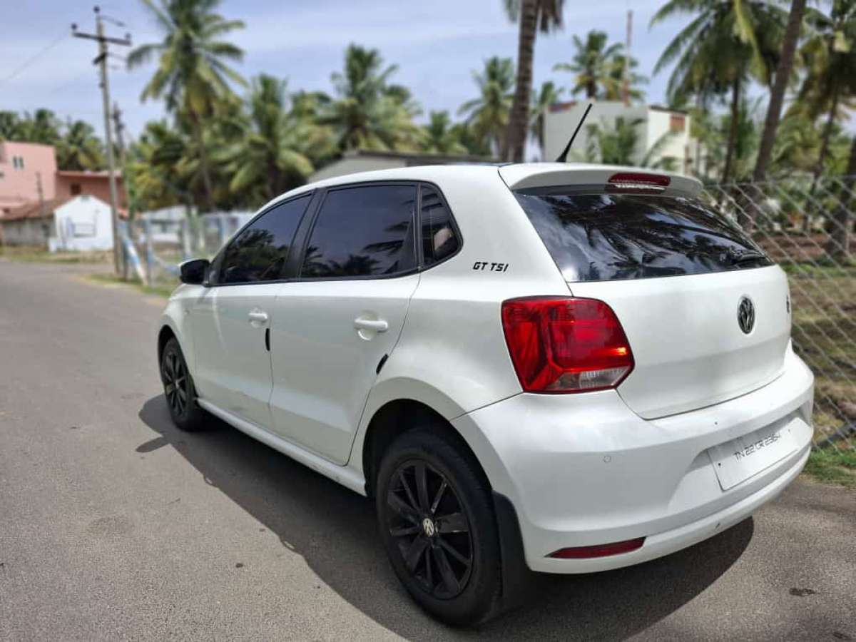 Volkswagen Polo - Image 8