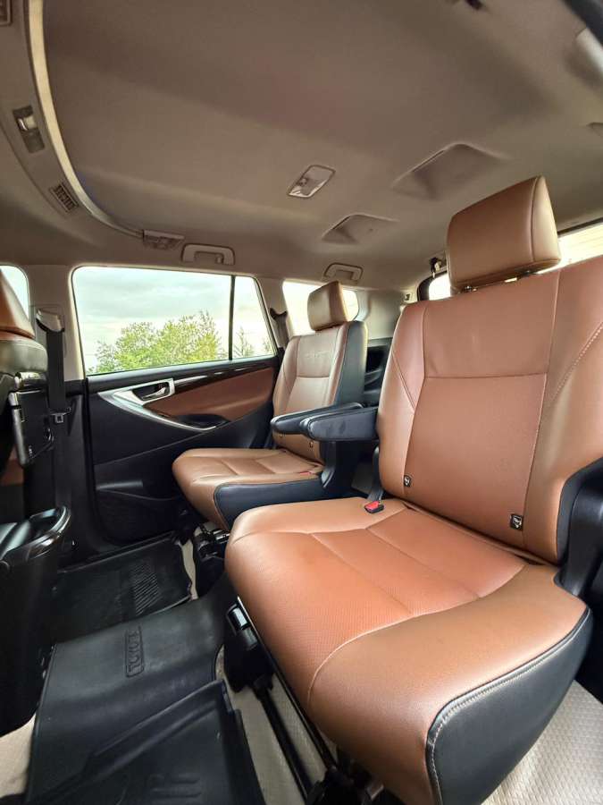 Toyota Innova Crysta - Image 4