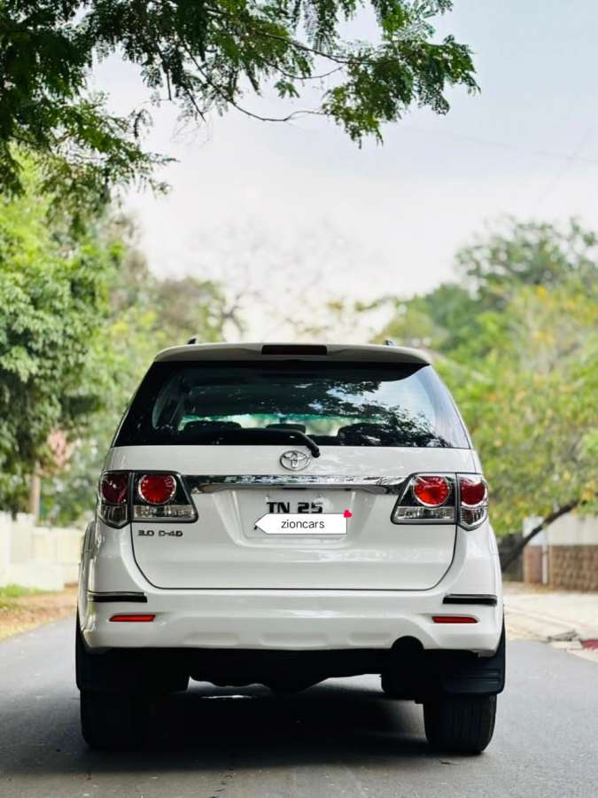 Toyota Fortuner - Image 7